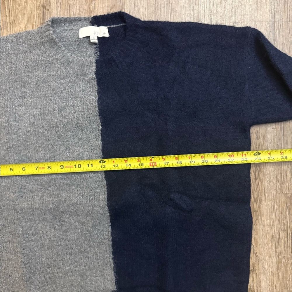 Pinch • Colorblock Sweater - Picture 3 of 11
